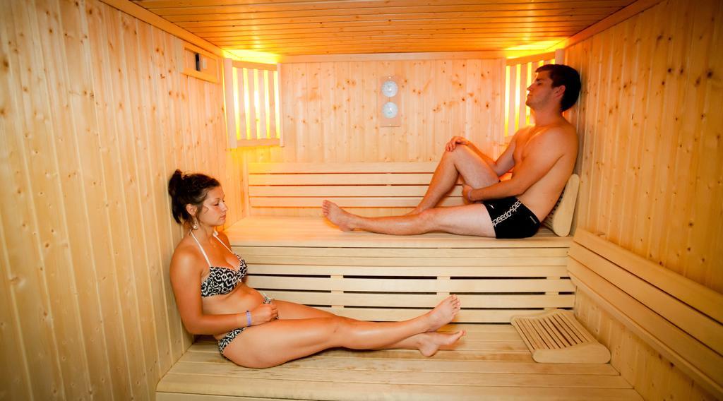 Camping Les Peupliers La Flotte Ngoại thất bức ảnh