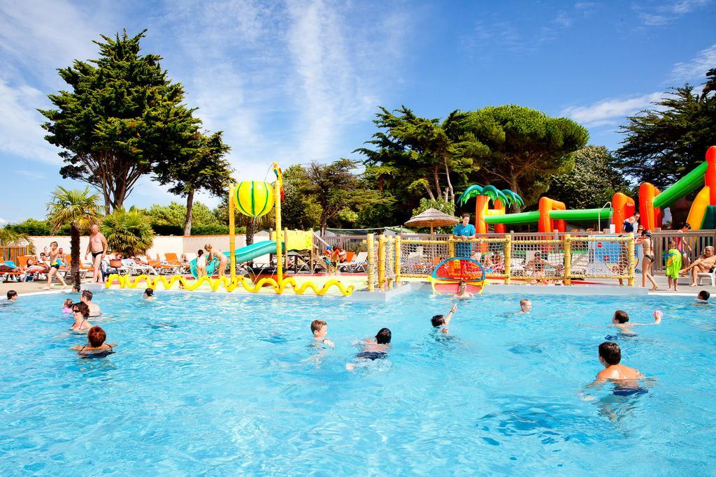 Camping Les Peupliers La Flotte Ngoại thất bức ảnh