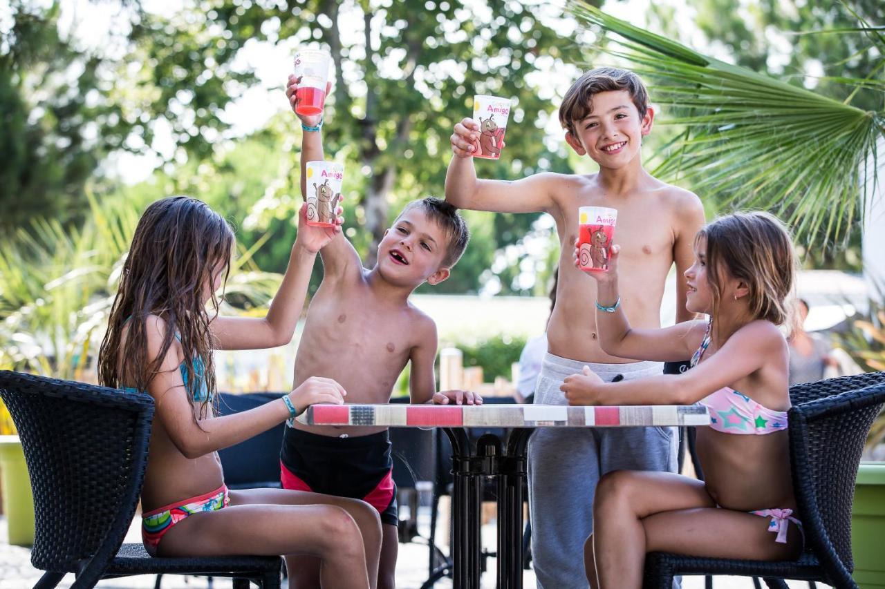 Camping Les Peupliers La Flotte Ngoại thất bức ảnh